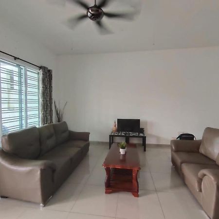 Karak Indah Homestay ภายนอก รูปภาพ